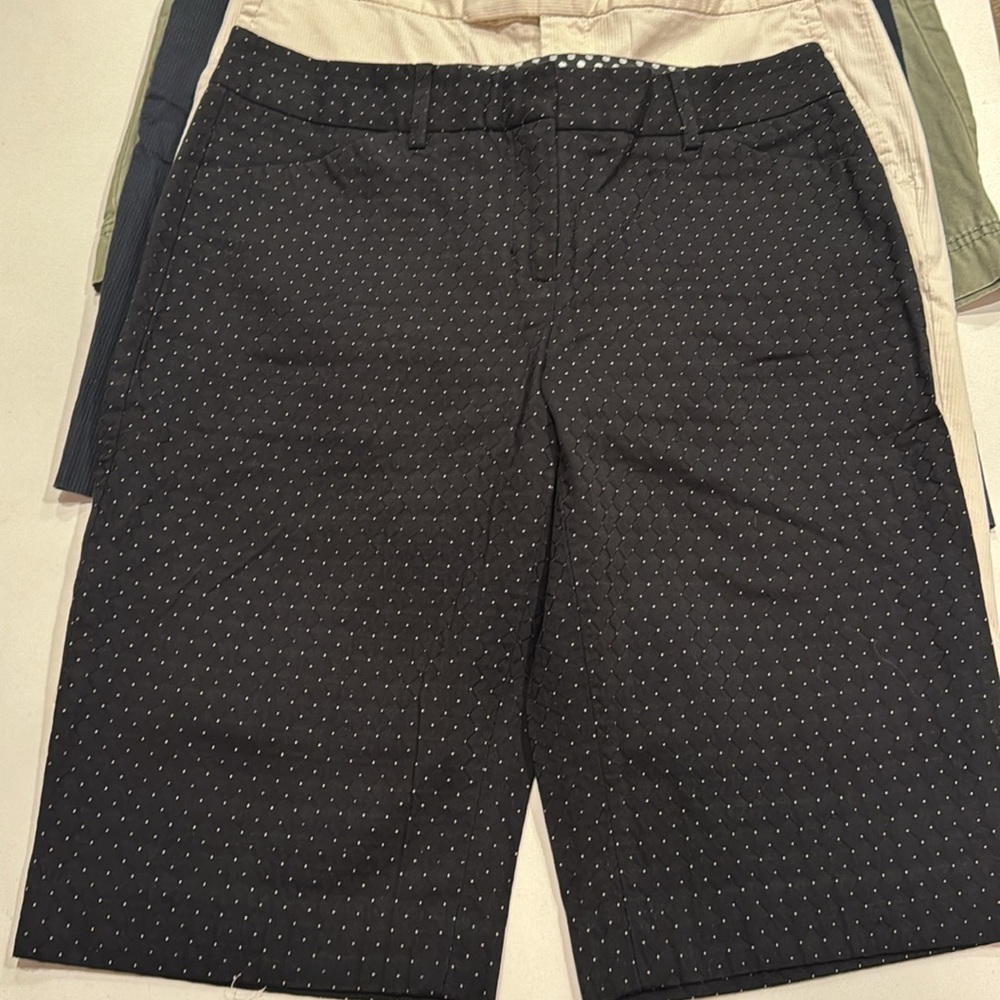 4 pairs Bermuda shorts, women’s size 4 - Picture 2 of 9